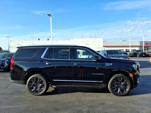 Onyx Black 2024 GMC Yukon SLT