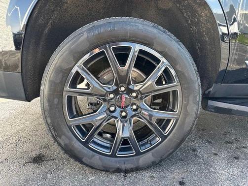 Onyx Black 2024 GMC Yukon SLT
