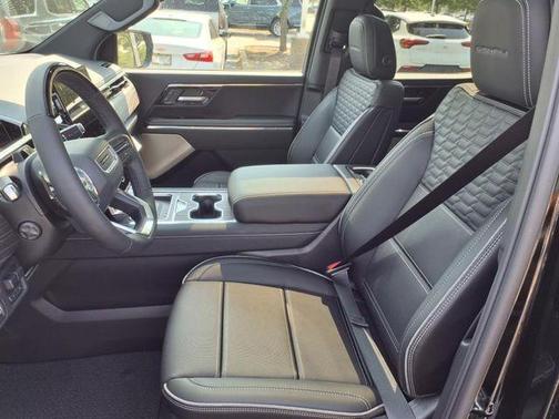 2025 GMC Sierra EV Denali