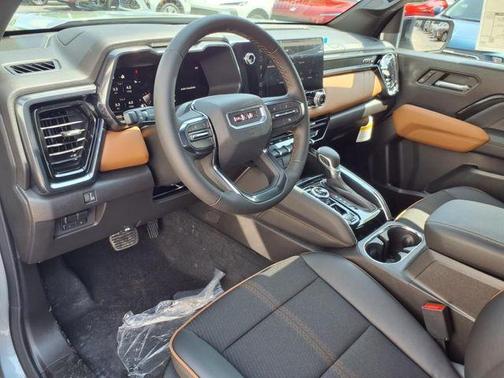 2025 GMC Canyon AT4