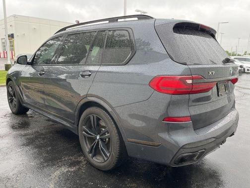 2021 BMW X7 M50i