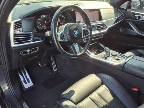 2021 BMW X7 M50i