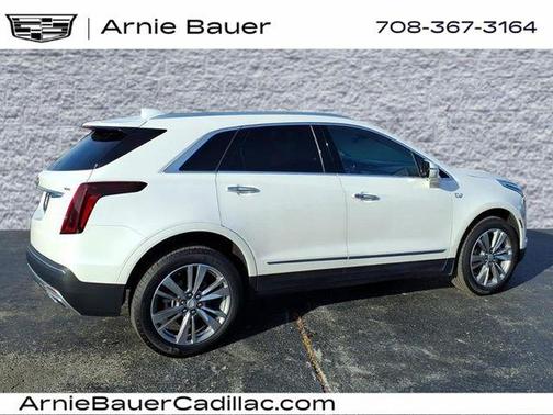 2022 Cadillac XT5 Premium Luxury