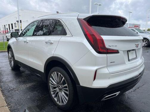 2025 Cadillac XT4 Premium Luxury