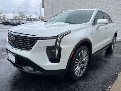 2025 Cadillac XT4 Premium Luxury