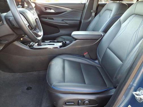 Ocean Blue Metallic 2025 Buick Envista Sport Touring
