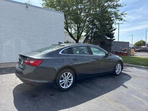 Nightfall Gray Metallic 2018 Chevrolet Malibu LT