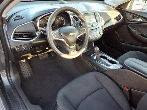 Nightfall Gray Metallic 2018 Chevrolet Malibu LT