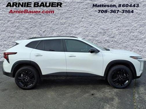 Summit White 2024 Chevrolet Trax ACTIV