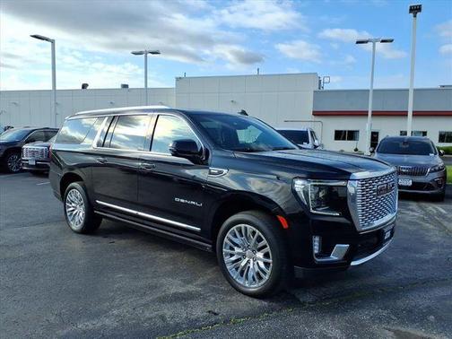 Onyx Black 2023 GMC Yukon XL Denali