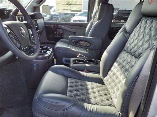 2025 GMC Savana 2500 Work Van