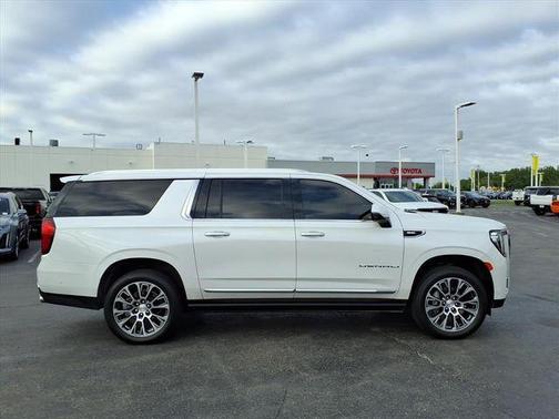 White Frost Tri-Coat 2024 GMC Yukon XL Denali