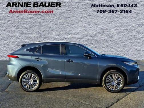 2023 Toyota Venza XLE