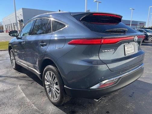 2023 Toyota Venza XLE