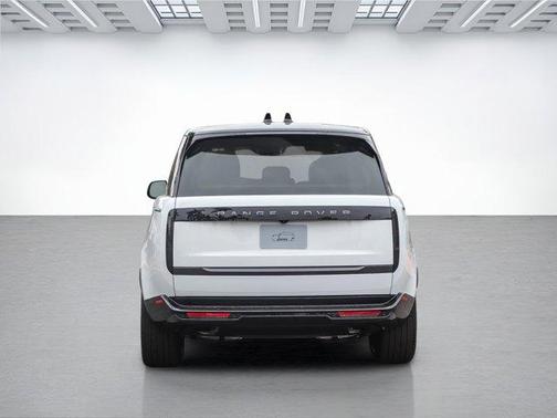 2025 Land Rover Range Rover P400 SE
