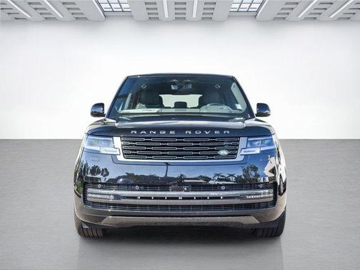 2025 Land Rover Range Rover P400 SE 7 Seat