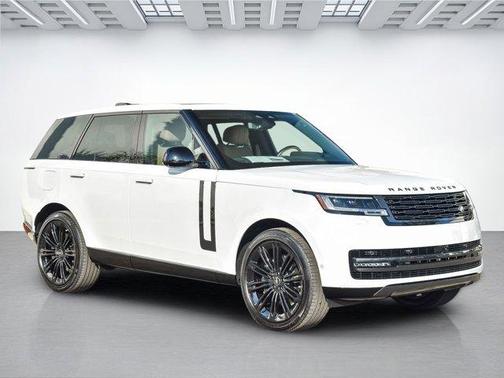 2025 Land Rover Range Rover SE