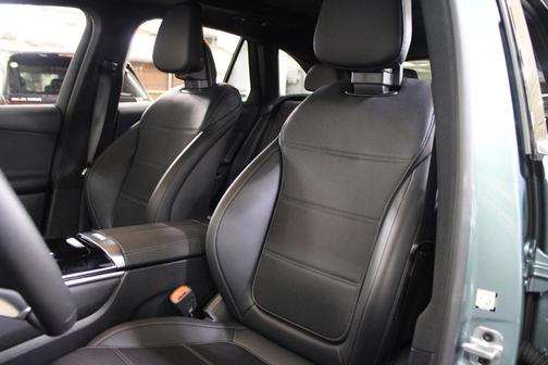 Verde 2026 Mercedes-Benz GLC 300 Base