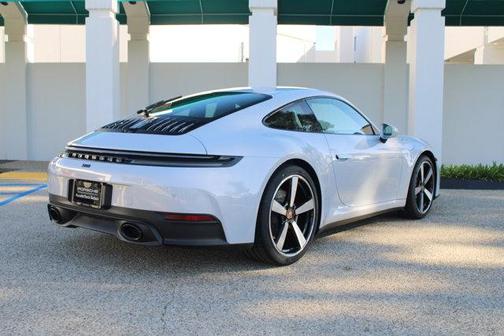 2026 Porsche 911 Carrera