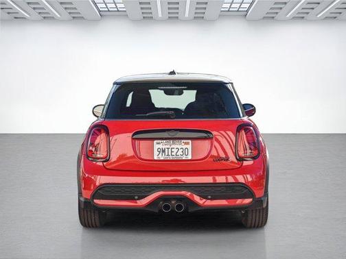 2024 MINI Hardtop Signature