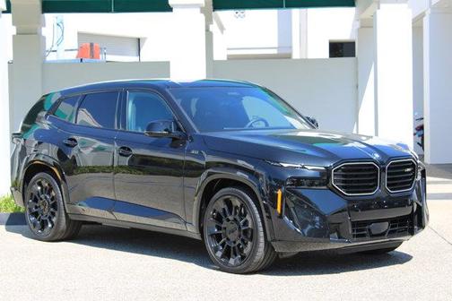 2025 BMW XM Base
