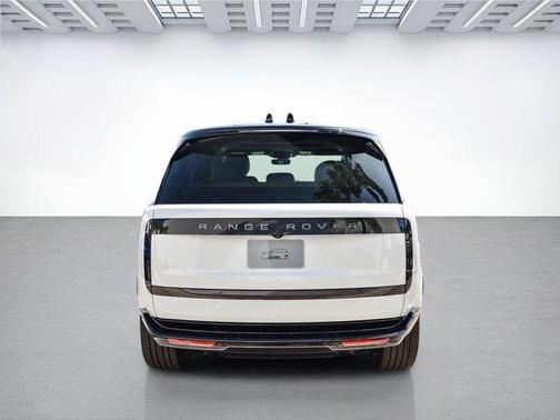 2025 Land Rover Range Rover P400 SE