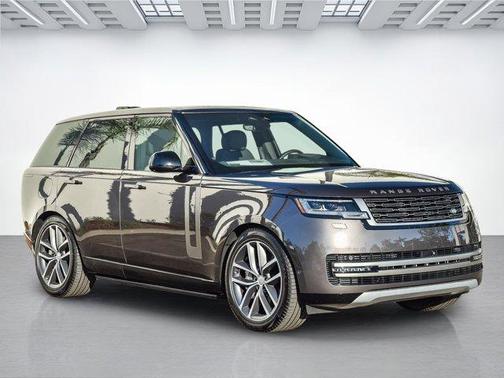 2025 Land Rover Range Rover SE