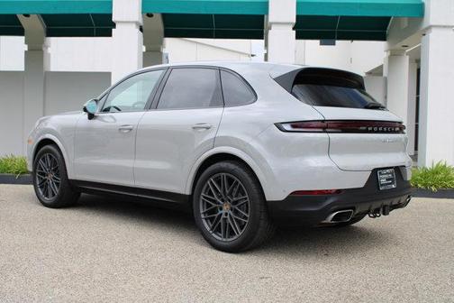 2025 Porsche Cayenne Base