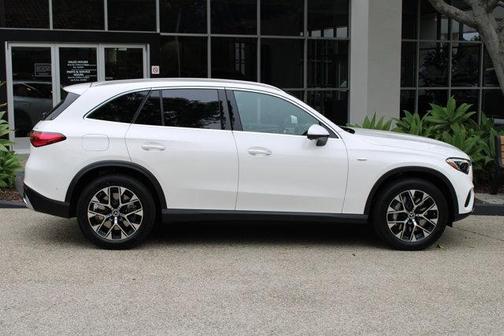 2025 Mercedes-Benz GLC 350e Base 4MATIC