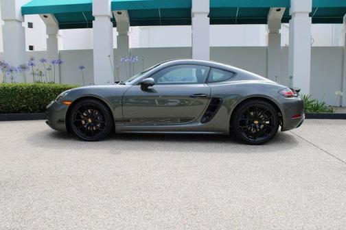 2025 Porsche 718 Cayman Style Edition