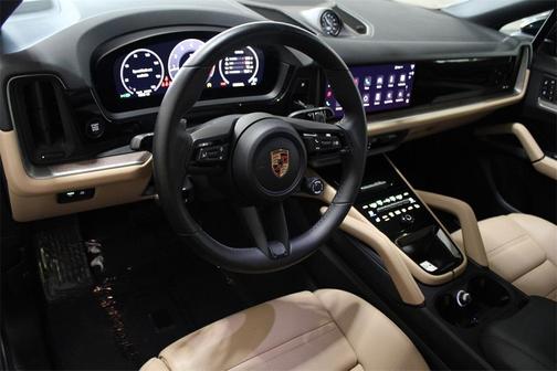 2025 Porsche Cayenne Base