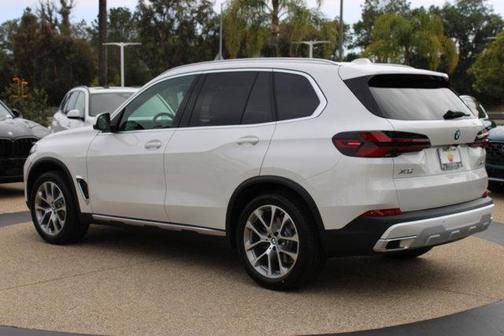 Mineral White Metallic 2026 BMW X5 sDrive40i