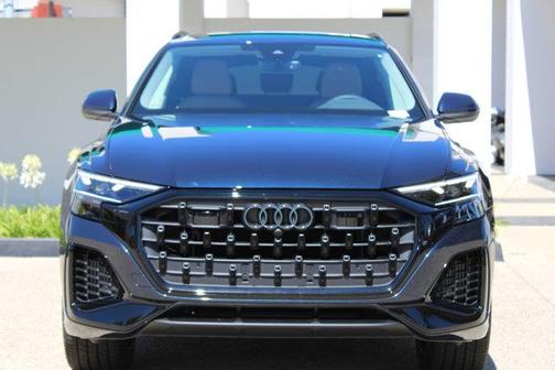 2025 Audi Q8 Premium
