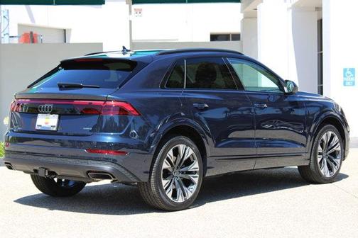 2025 Audi Q8 Premium