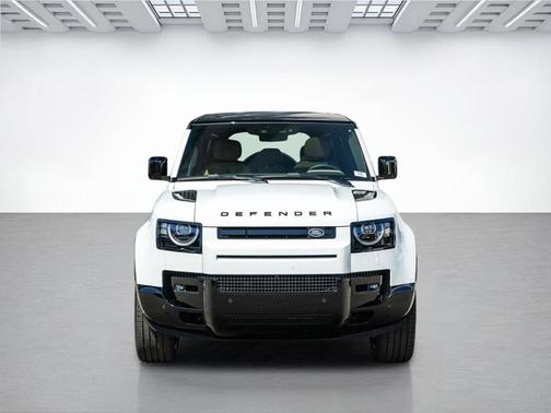 Fuji White 2026 Land Rover Defender P525 V8