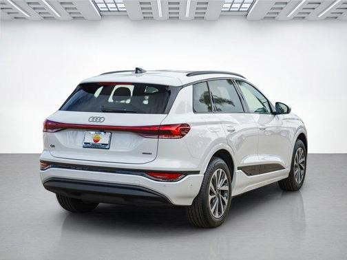 2025 Audi Q6 e-tron Premium