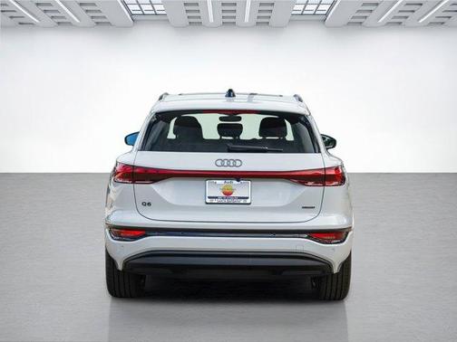 2025 Audi Q6 e-tron Premium