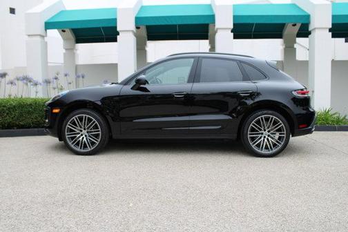2025 Porsche Macan 