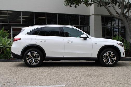 2025 Mercedes-Benz GLC 350e Base 4MATIC