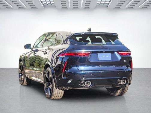 2025 Jaguar F-PACE SVR 575 Edition