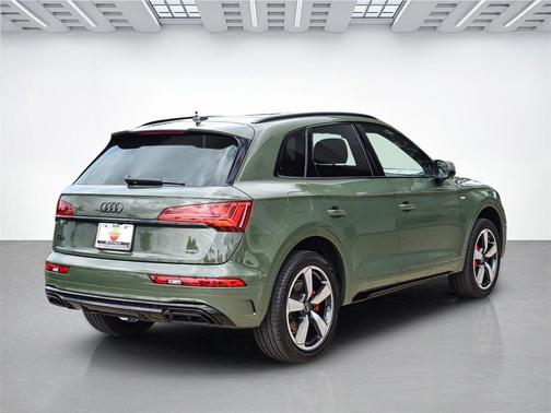 2024 Audi Q5 45 S line quattro Premium