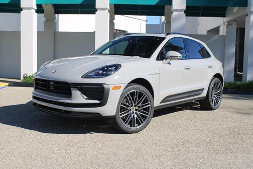 2026 Porsche Macan 