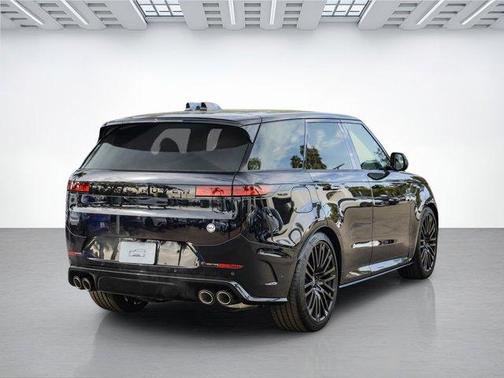 2025 Land Rover Range Rover Sport P635 SV Edition Two