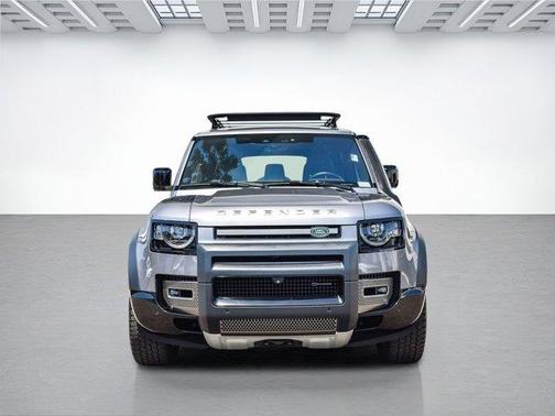 2022 Land Rover Defender 110 X-Dynamic SE