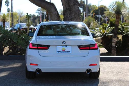 Alpine White 2025 BMW 330 i