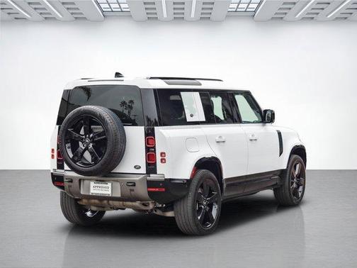 2022 Land Rover Defender 110 X-Dynamic HSE