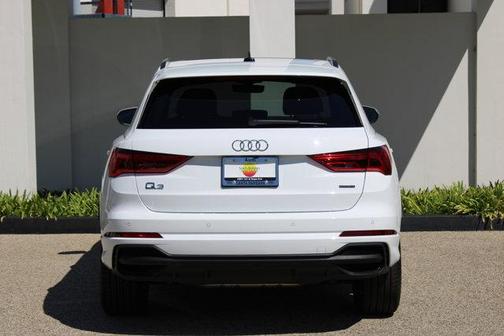 2025 Audi Q3 Premium
