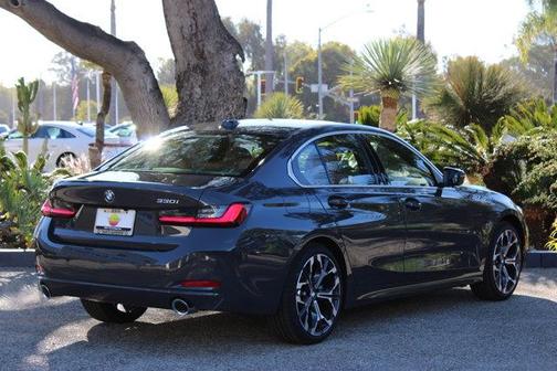 2026 BMW 330 330i