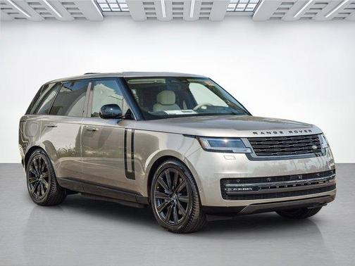 2025 Land Rover Range Rover SE
