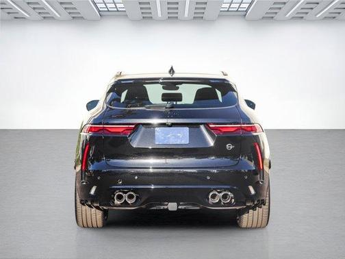 2025 Jaguar F-PACE SVR 575 Edition